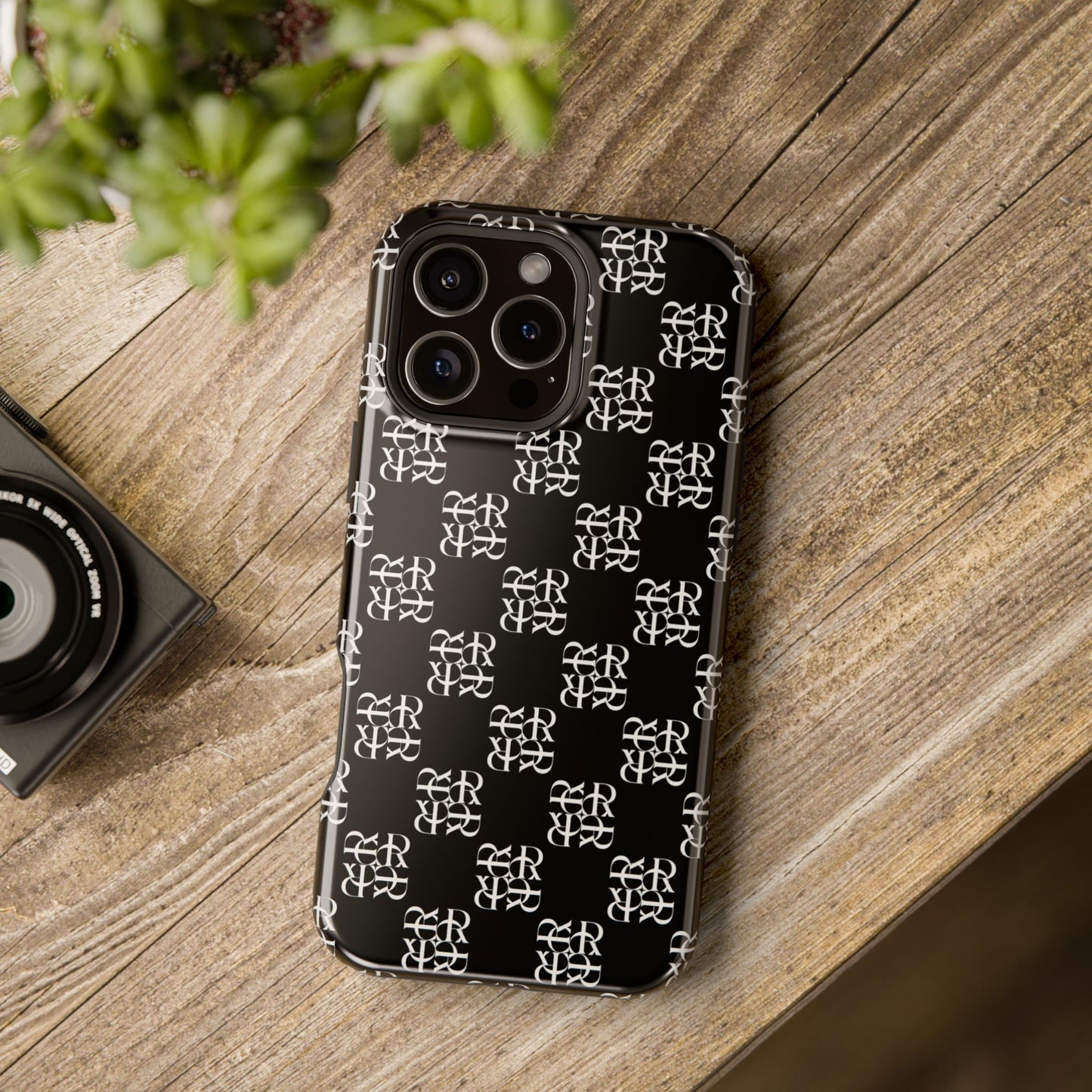 Signature monogram - MagSafe® iPhone case